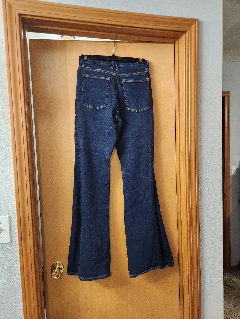 GOOD AMERICAN Good Legs Women's Flared Jeans Size 28 - Picture 6 of 9